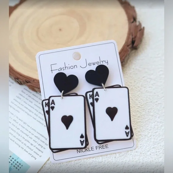 ✨NEW Black and White Playing Card Earrings - Picture 2 of 4